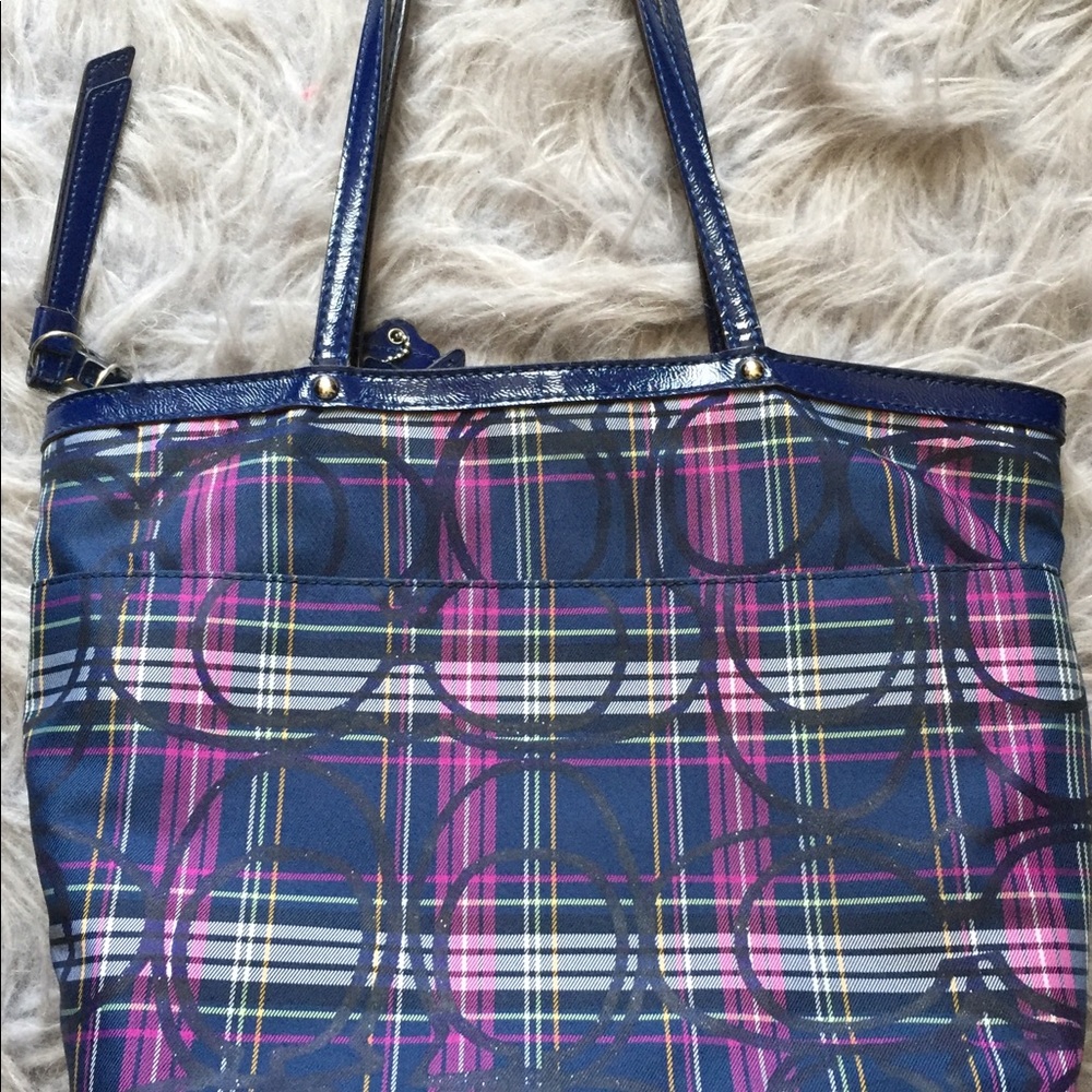 Coach bag! ๐ - Picture 3 of 4